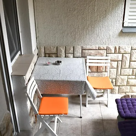 Lolam2 Baška Voda